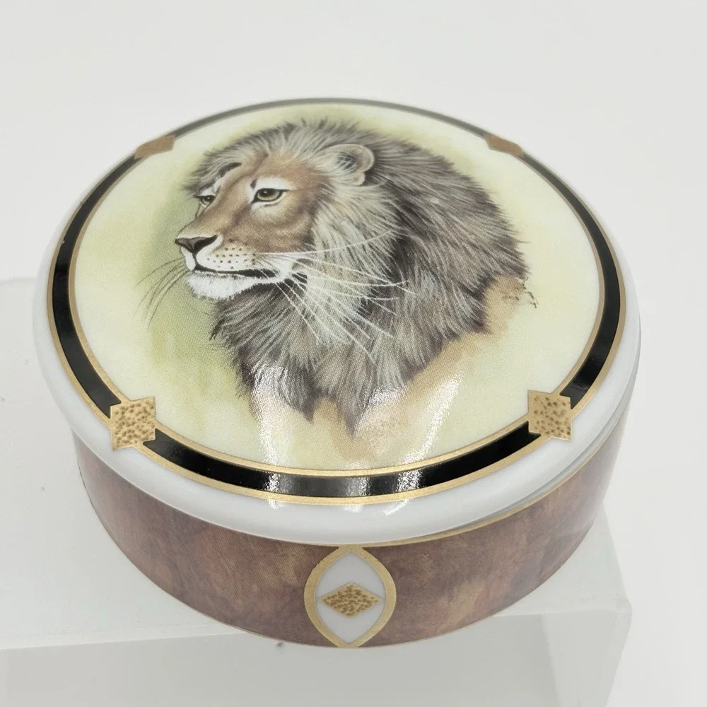 Lynn Chase African Portraits Lion Trinket Box Porcelain 1995 Safari Vintage